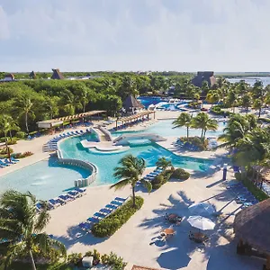 5* Resort Bluebay Grand Esmeralda